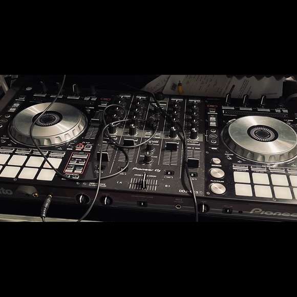 Meet your Posher, Crystal - Picture 2 of 2